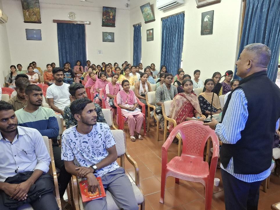 Students at currier guidance workshop